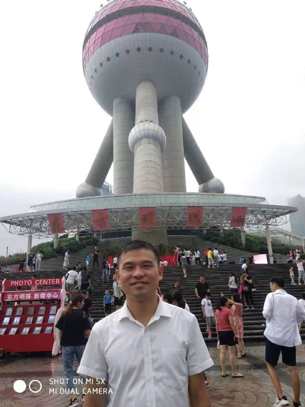 小猫吃老鼠的第一张照片--尤溪相亲网